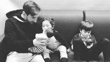 Lionel Messi con sus tres hijos, Thiago, Mateo y Ciro