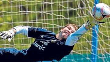 <b>EL PRIMERO EN LLEGAR. </b>Juan Pablo Carrizo será el primer fichaje del Real Zaragoza 2009-10.