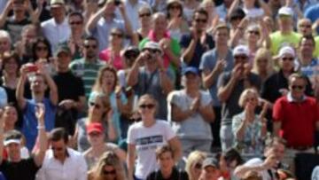 Nadal, euf&oacute;rico en Hamburgo.