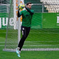 “El míster ha sido valiente, espero devolverle la confianza con mi trabajo”