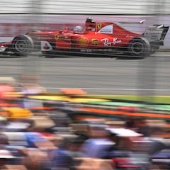Vettel domina los libres, Alonso sigue muy lejos