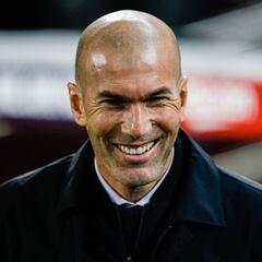 Real Madrid vs Athletic: Zidane takes place on coaching podium