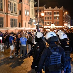 Festejos y tensión en la noche de Breslavia