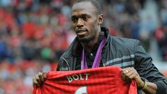 Usain Bolt: sprint star surprises MUTV with phone-in call