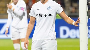 Escándalo en la liga checa: un entrenador evita la cárcel tras grabar a sus jugadoras en la ducha