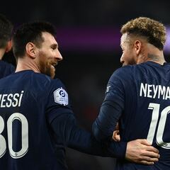 How much do Lionel Messi and Neymar earn at PSG?