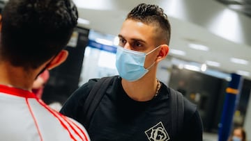 Borré llega a Alemania para sumarse al Eintracht Frankfurt