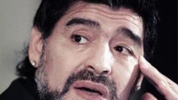 Maradona: "Me gustaría entrenar en la Premier"