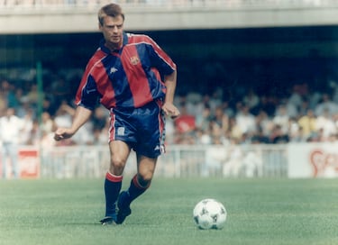 El delantero centro español defendió la camiseta del Barcelona la temporada 1994-95. Jugó 4 partidos y marcó 1 gol. 