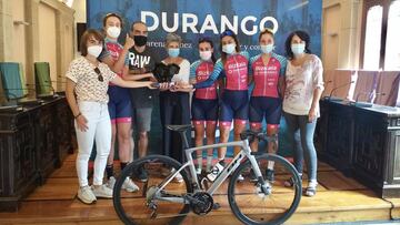 Homenaje al Bizkaia-Durango por su trayectoria