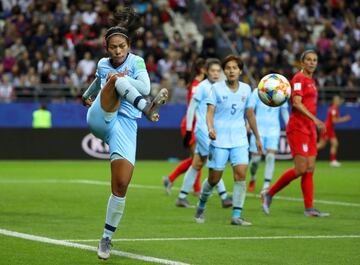 Estados Unidos demostró porque es el campeón del mundo y máximo favorito a llevarse el título en Francia. Alex Morgan fue la gran figura con cinco anotaciones. 