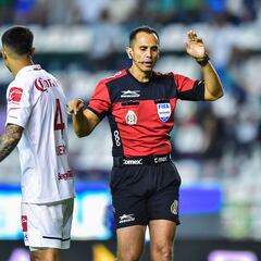 Dan voto de confianza a Santander, va al Santos vs Toluca