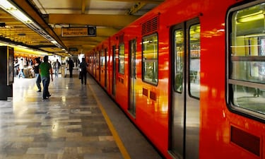 Horarios del Metro y Metrobús para este 16 de septiembre por el Desfile Militar 2025