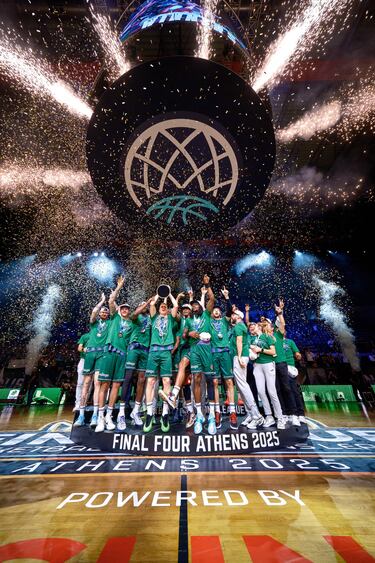El Unicaja de Málaga, campeón de la Basket Champions League tras ganar 67-83 al Galatasaray. Segundo año consecutivo que conquista el trofeo.
