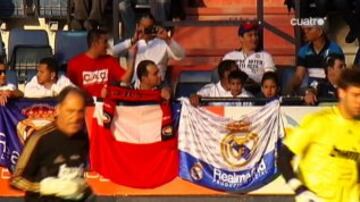 Un grupo de ultras de Osasuna intimidó y agredió verbalmente a una familia de cinco madridistas por colgar dos banderas del Real Madrid en uno de los laterales de El Sadar.  