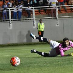 Colo Colo triunfa en Calama y se acerca a semis de la Copa