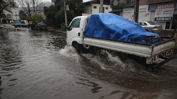 Santiago se prepara para un nuevo fenómeno extremo y los chilenos deben estar alerta: hora y pronóstico confirmado
