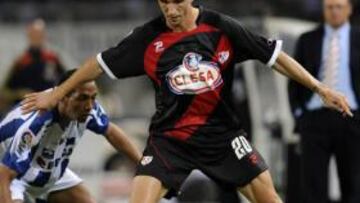 El Rayo Vallecano visita mañana (18.00 horas) al Cartagena con el afán de continuar en la línea triunfal con la que ha comenzado el nuevo curso en la Liga Adelante después de su victoria en el estreno liguero y su brillante clasificación copera tras ganar a la Real Sociedad en Anoeta