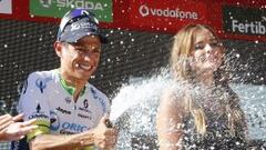 El colombiano celebra la victoria de la sexta etapa de la Vuelta a Espa&ntilde;a.