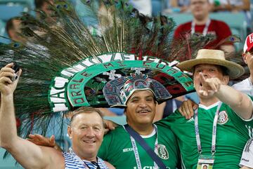 Aficionados mexicanos en la tribuna.