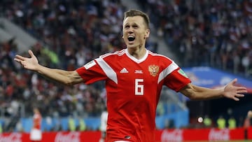 St.petersburg (Russian Federation), 19/06/2018.- Denis Cheryshev of Russia celebrates scoring the 2-0 during the FIFA World Cup 2018 group A preliminary round soccer match between Russia and Egypt in St.Petersburg, Russia, 19 June 2018.
 
 (RESTRICTIONS A