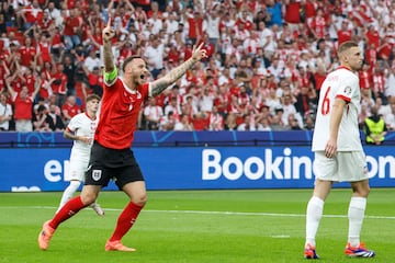  Marko Arnautovic celebra su gol ante Polonia en el segundo partido de la fase de grupos ante la Eurocopa 