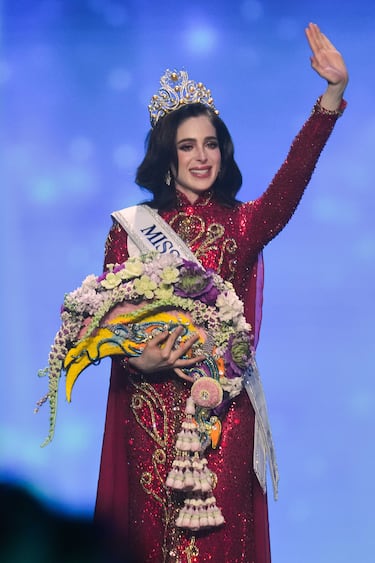 Fátima Bosch, de México, reacciona al ser coronada Miss Universo durante la 74.ª edición del certamen Miss Universo en Bangkok, Tailandia.