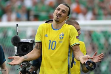 Italy wary of Ibrahimovic threat in Group E showdown