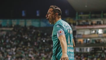 Andres Guardado of Leon during the 3rd round match between Leon and Santos as part of the Torneo Clausura 2024 Liga MX at Nou Camp -Leon- Stadium on January 27, 2024 in Leon, Guanajuato, Mexico.