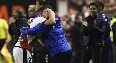 Vallecas homenaje a Isi en su despedida como utillero del Rayo