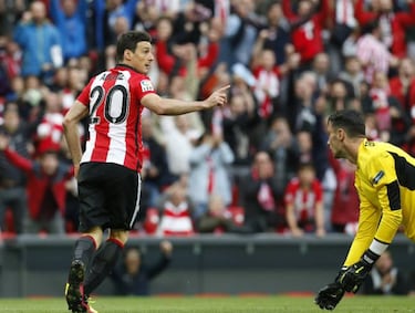 Aritz Aduriz enters into Athletic Bilbao folklore