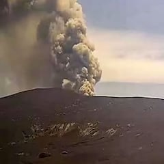 Indonesia issues tsunami warning over Anak Krakatoa eruption