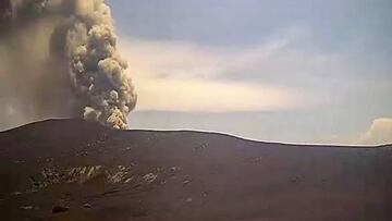 Volcanic eruption at Anak Krakatoa