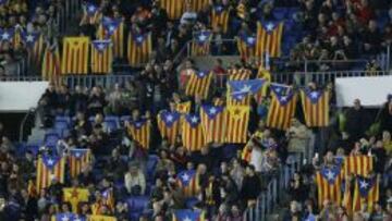 Esteladas en el Camp Nou.