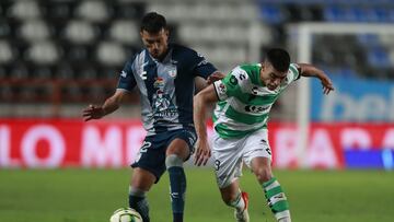 (L-R) Gustavo Cabral of Pachuca and Juan Brunetta of Santos during the game Pachuca vs Santos, corresponding to Requalification of the Torneo Clausura 2023 of the Liga BBVA MX, at Hidalgo Stadium, on May 06, 2023.
<br><br>
(I-D) Gustavo Cabral de Pachuca y Juan Brunetta de Santos durante el partido Pachuca vs Santos, Correspondiente a la Recalificacion del Torneo Clausura 2023 de la Liga BBVA MX,en el Estadio Hidalgo, el 06 de Mayo de 2023.