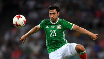 Oswaldo Alan&iacute;s, en un partido con la selecci&oacute;n de M&eacute;xico.