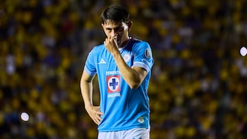 Alexis Gutierrez of Cruz Azul during the Semi-Final second leg match between America and Cruz Azul as part of the Liga BBVA MX, Torneo Clausura 2025 at Ciudad de los Deportes Stadium on May 18, 2025 in Mexico City, Mexico.