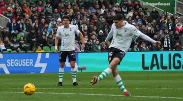 El gol de Iv¨¢n Morante sirvi¨® para poner el primer empate en el marcador.