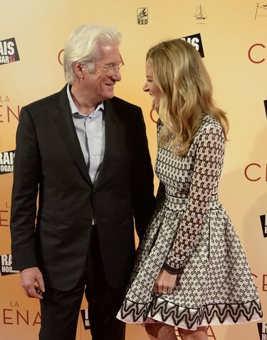 Richard Gere y Alejandra Silva en la premiere de la pelcula "La cena" en los cines capitol de Madrid el 11 de diciembre de 2017. 