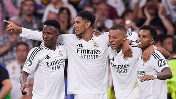 MADRID, SPAIN - 2024/09/17: (From L to R) Vinicius Junior, Jude Bellingham, Kylian Mbappe of Real Madrid CF and Rodrygo Goes of Real Madrid CF celebrate a goal during the 2024/2025 UEFA Champions League week 1 football match between Real Madrid CF and VfB Stuttgart at Santiago Bernabeu stadium. Final score: Real Madrid CF 3 : 1 VfB Stuttgart. (Photo by Federico Titone/SOPA Images/LightRocket via Getty Images)
PUBLICADA 19/09/24 NA MA02 2COL