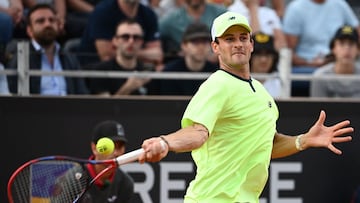 Having knocked out 2023 champion Daniil Medvedev in the fourth round, American Tommy Paul comes up against Polish opposition in the Italian Open quarter-finals.