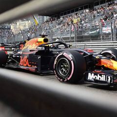 Red Bull tiene alas; Alonso y Sainz luchan tras los mejores