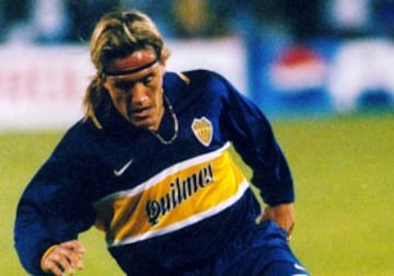 Tuvo buenas épocas con el Necaxa, donde se convirtió en ídolo, por lo que en 1997 se fue a jugar al Boca Juniors, club del que salió en menos de un año para volver a los Rayos. 