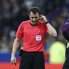 Zwayer y Skomina, árbitros para Real Madrid y Atlético