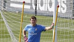 Iker Casillas vuelve al once tras su suplencia ante el Elche
