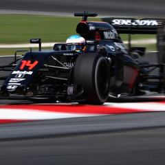 Alonso firma en Malasia el mejor viernes de la temporada