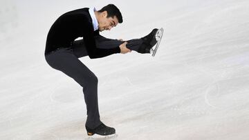 Spain's Javier Fernandez performs a routine during the men's short programme for an event of the Internationaux de France ISU Grand Prix of Figure Skating in Grenoble, central-eastern France, on November 17, 2017. / AFP PHOTO / JEAN-PIERRE CLATOT
