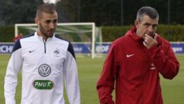 Benzema tuvo molestias en la cadera y se retiró en Francia