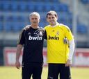 Mourinho: "Yo no dejaría a Casillas en el banco ante Chile"
