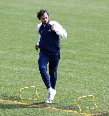 El Madrid se entrena al aire libre con Carroll pero sin Garuba